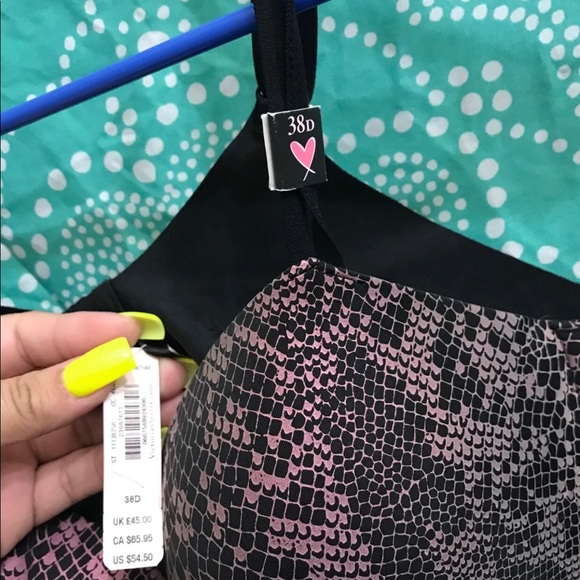 💥SOLD💥 victoria secret push up bra - Picture 3 of 3